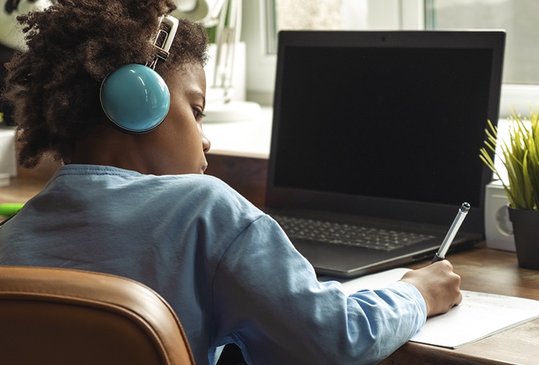 Os direitos das crianças no ambiente online